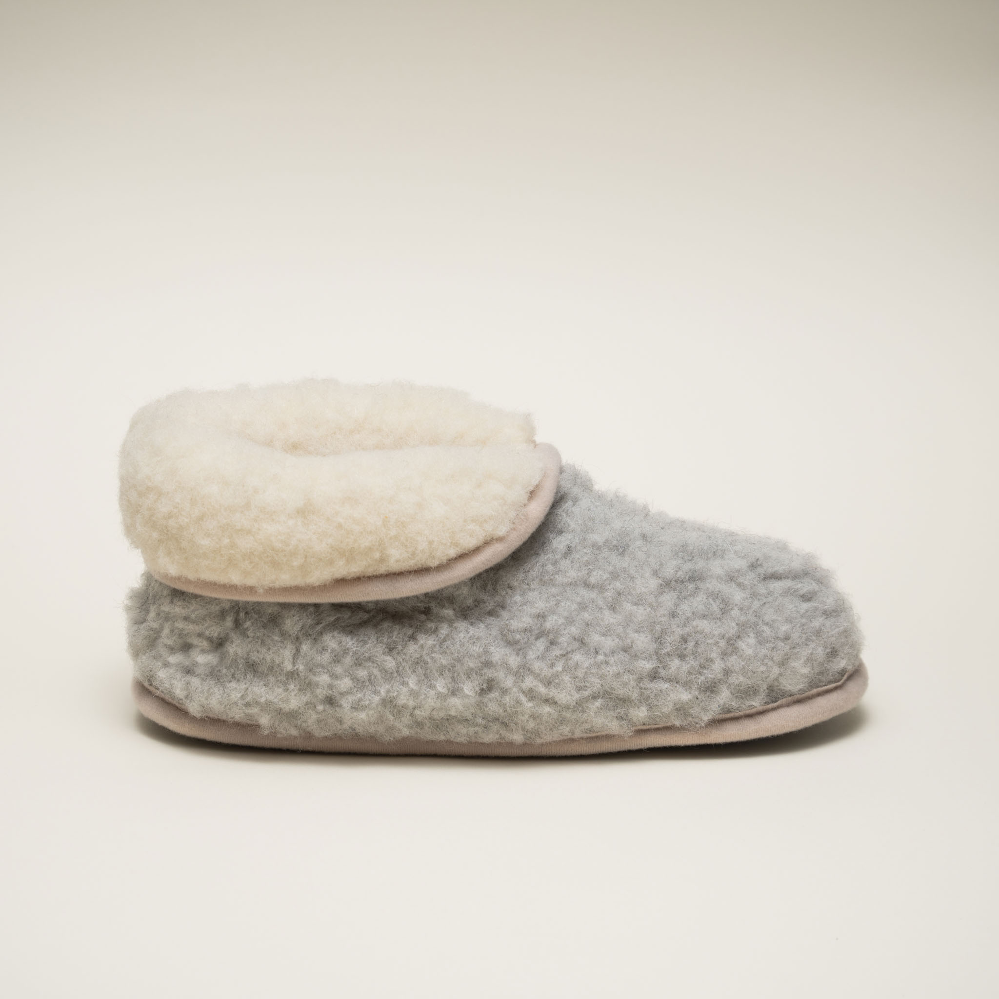WOOLLANDO Natural Merino villased sussid GREY