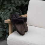 WoolLando naiste tumedast nahast sussid ehtsast karusnahast