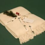 Woolland UUS-MEREMAA Luksuslik 100 % Villapleed MUSTRILINE HALL