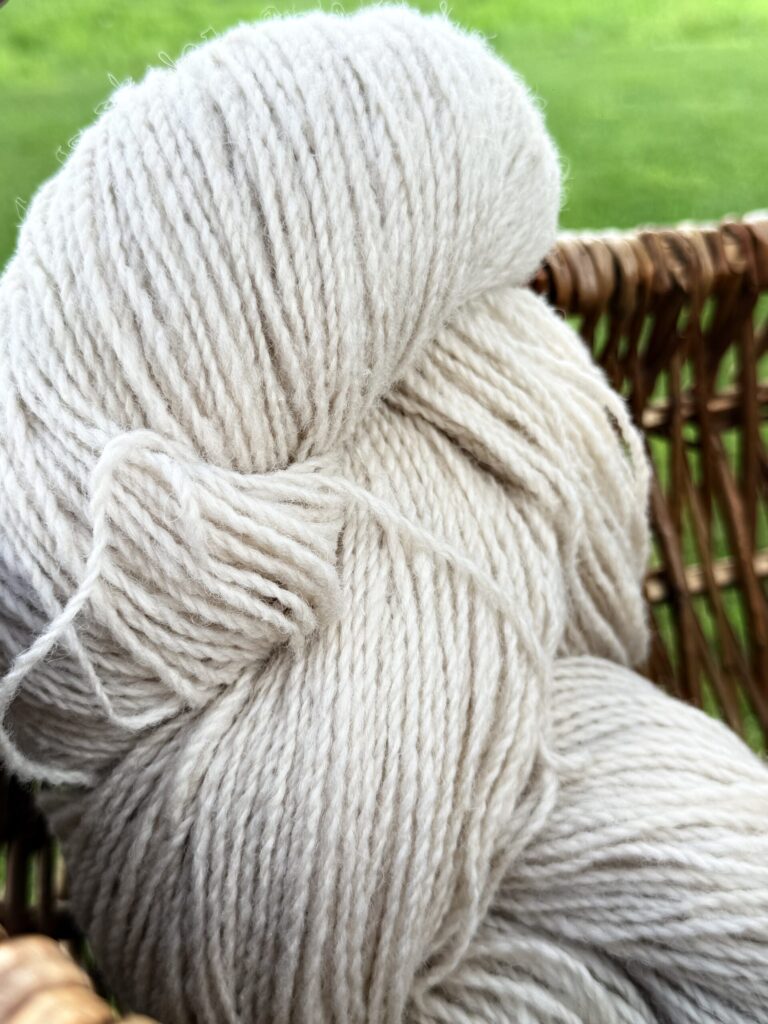 Uus-Meremaa lambavillane lõng 1 kg – KOLLETAV