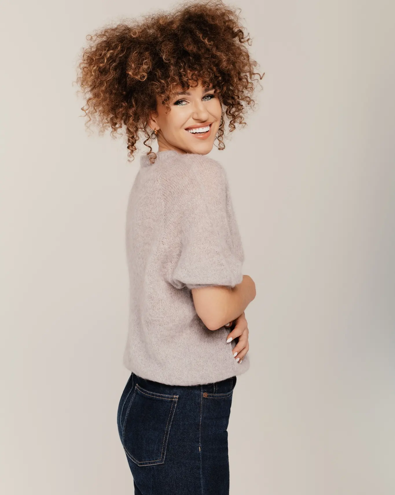 Naiste kerge ja kohev mohäärkampsun MOON