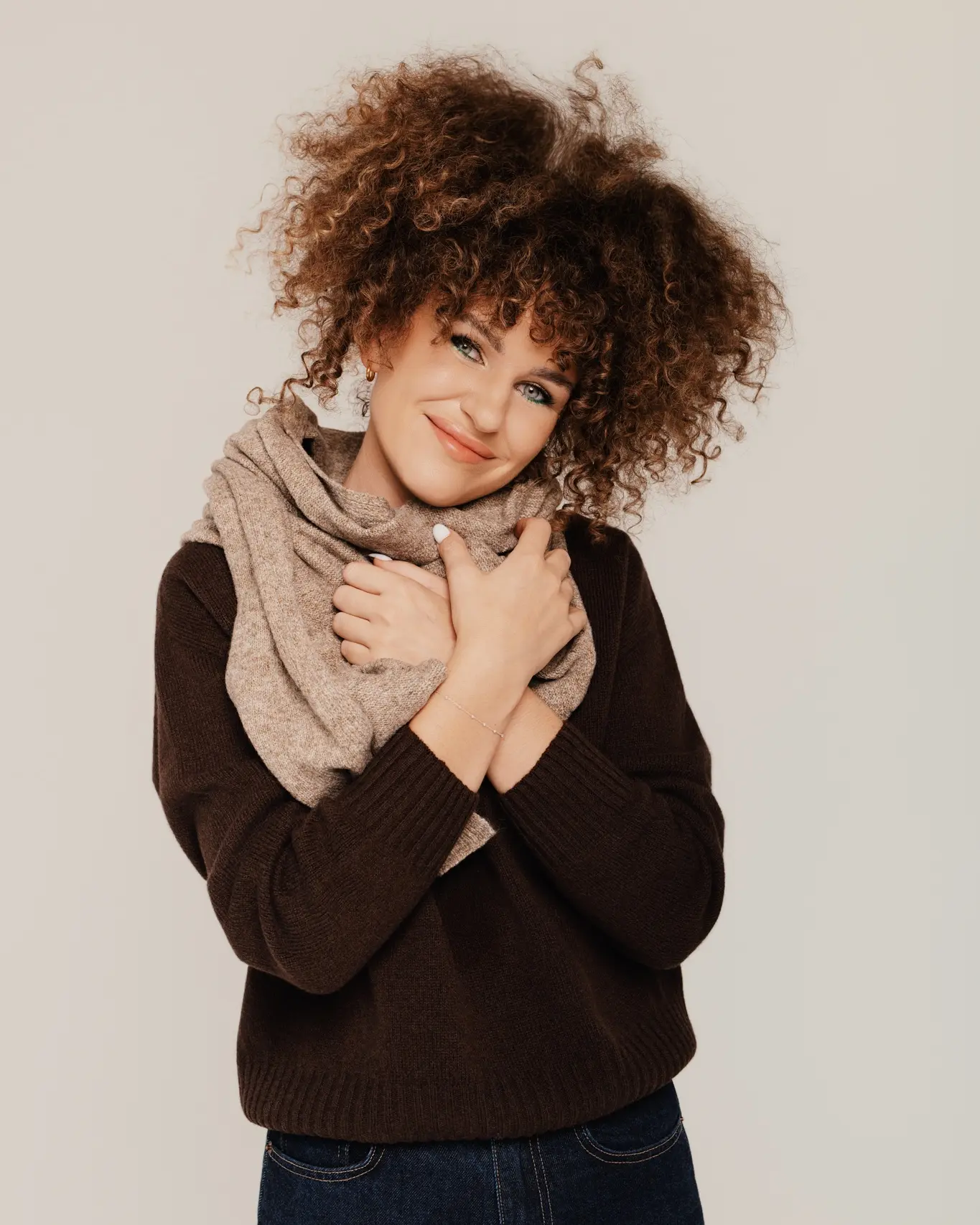 Soe sall naturaalse villaga CHARM