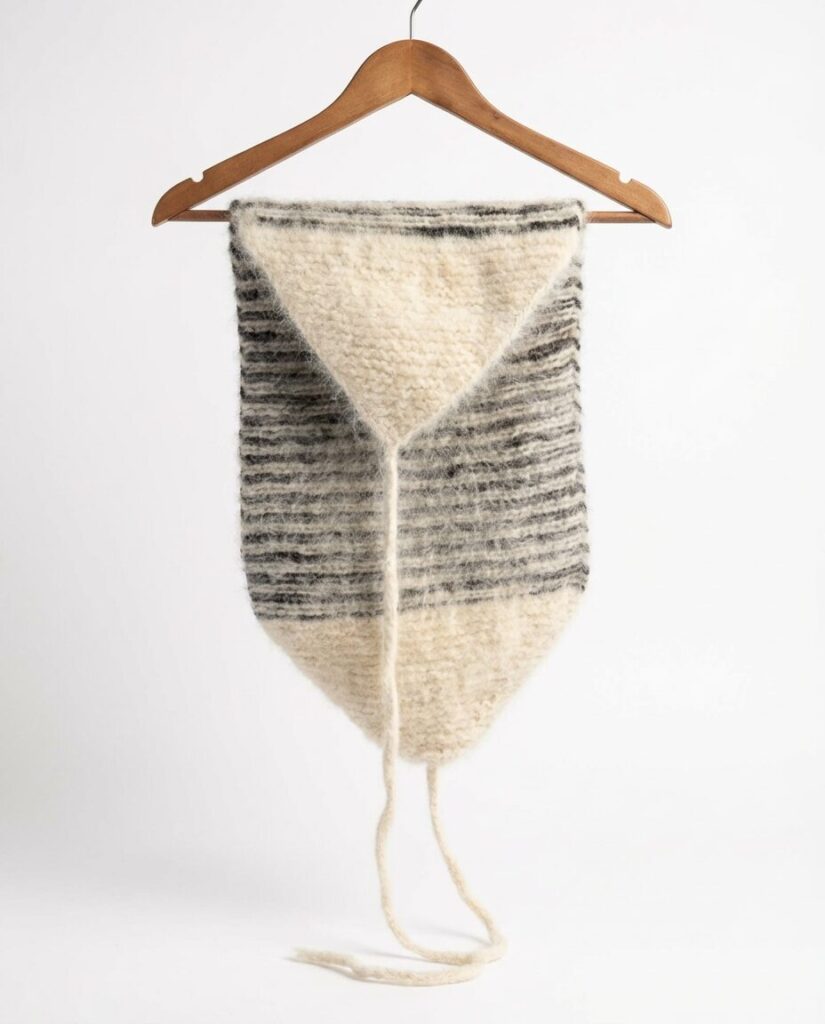 100% Siberi haskii koeravilla triibulised vöökott – WoolLando