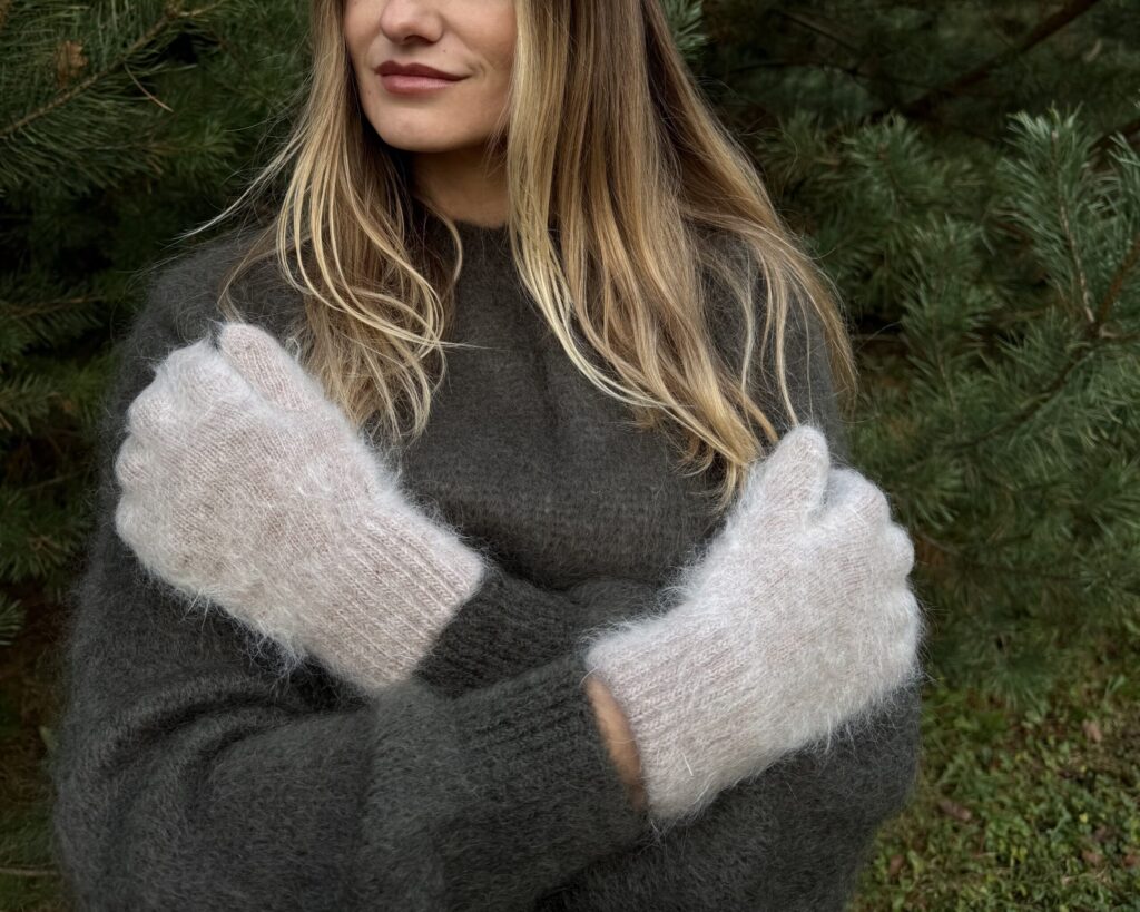 Naiste angooravilla kindad RUSVOS, WoolLando