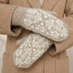 Naiste meriino villased labakindad SNOWFLAKE, WoolLando