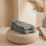 Käsitsi valmistatud lamba- ja koera villa sokid EMBER, WoolLando