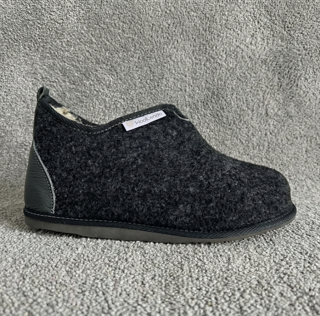 Mustad looduslik villane vildist saapad, WoolLando
