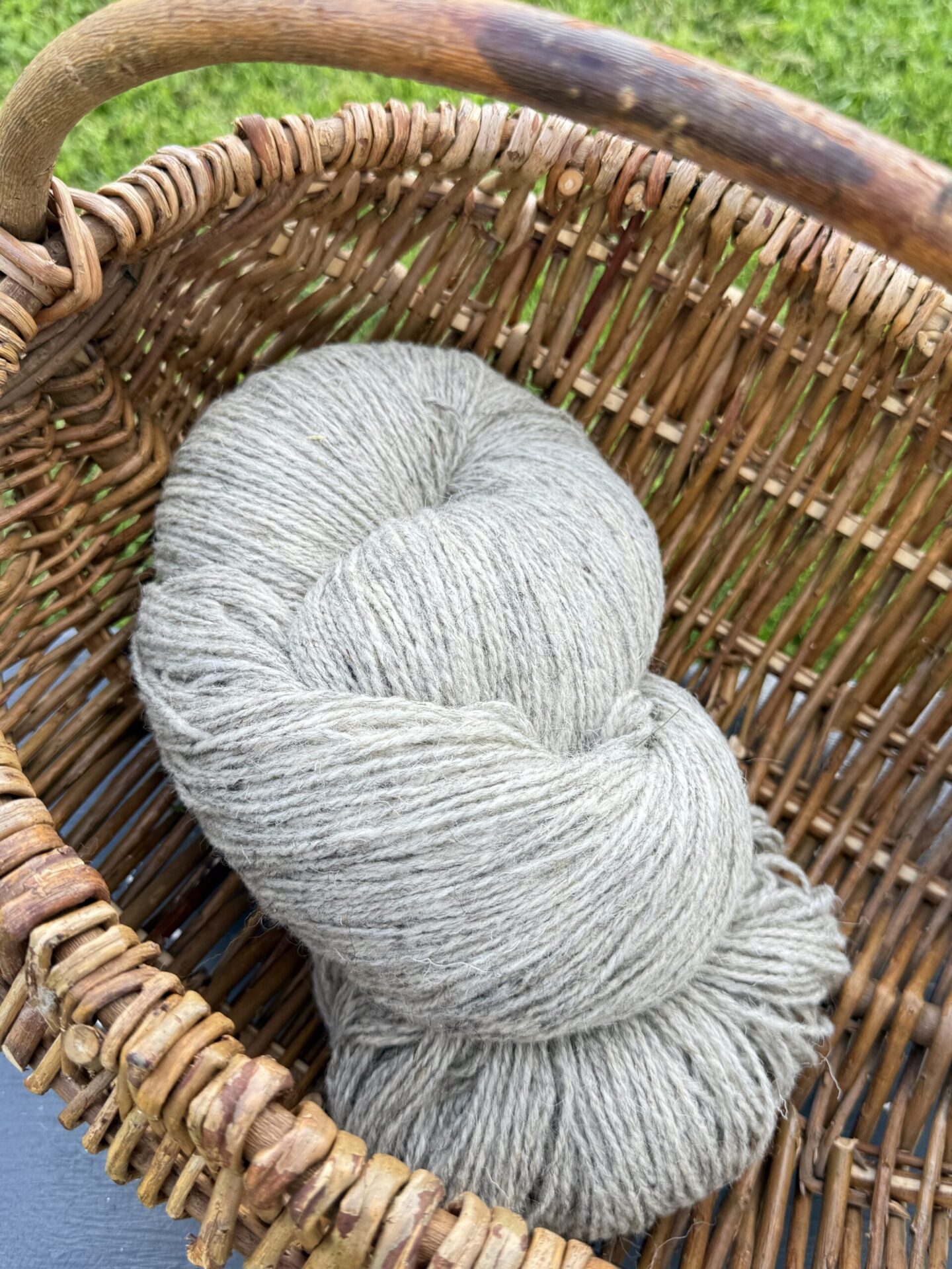 50% koera villa / 50% lambavilla lõng 1 kg – LIGHT GREY, WoolLando