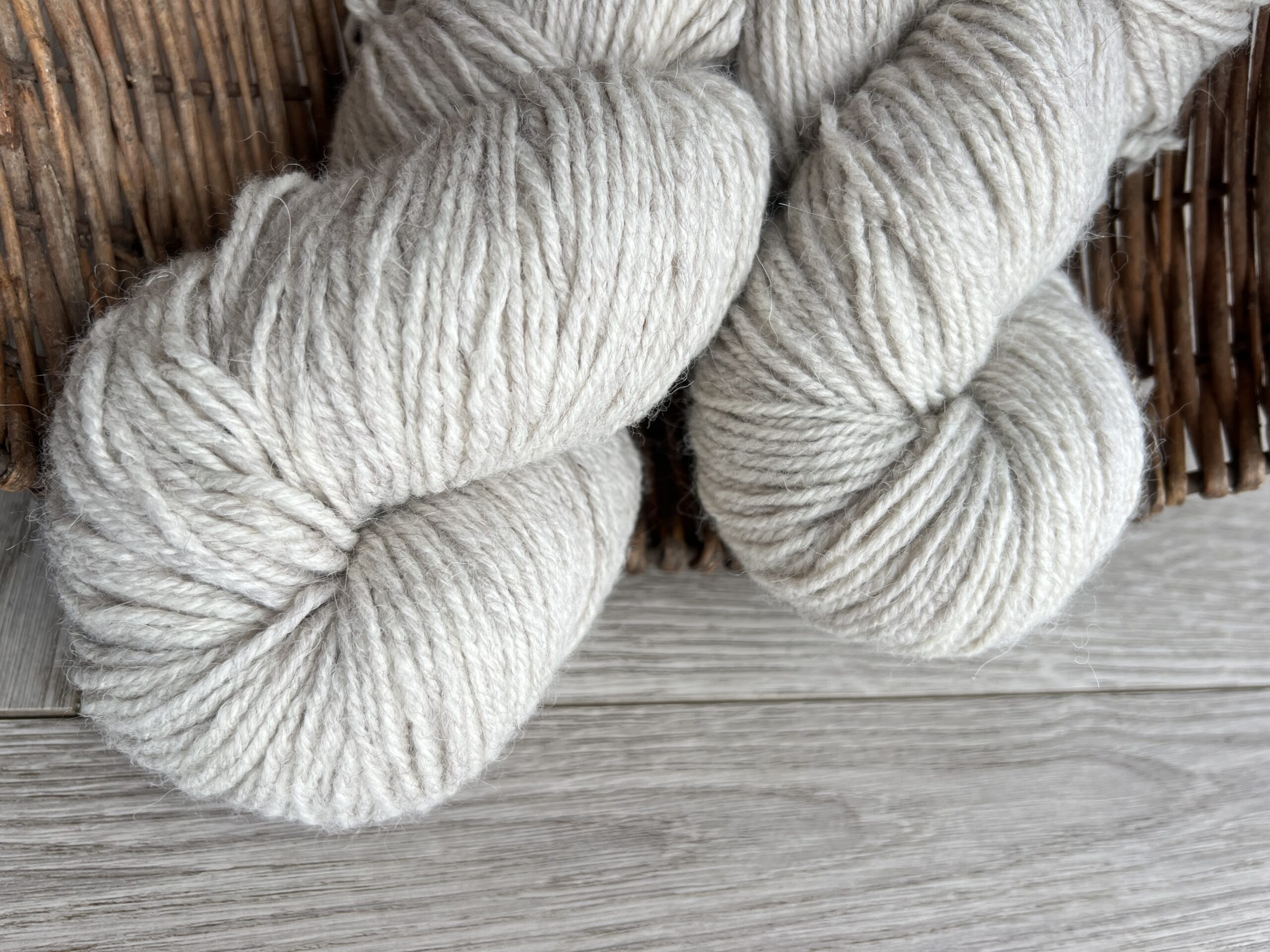 Alpakavilla lõng 100 g – KREEM, WoolLando