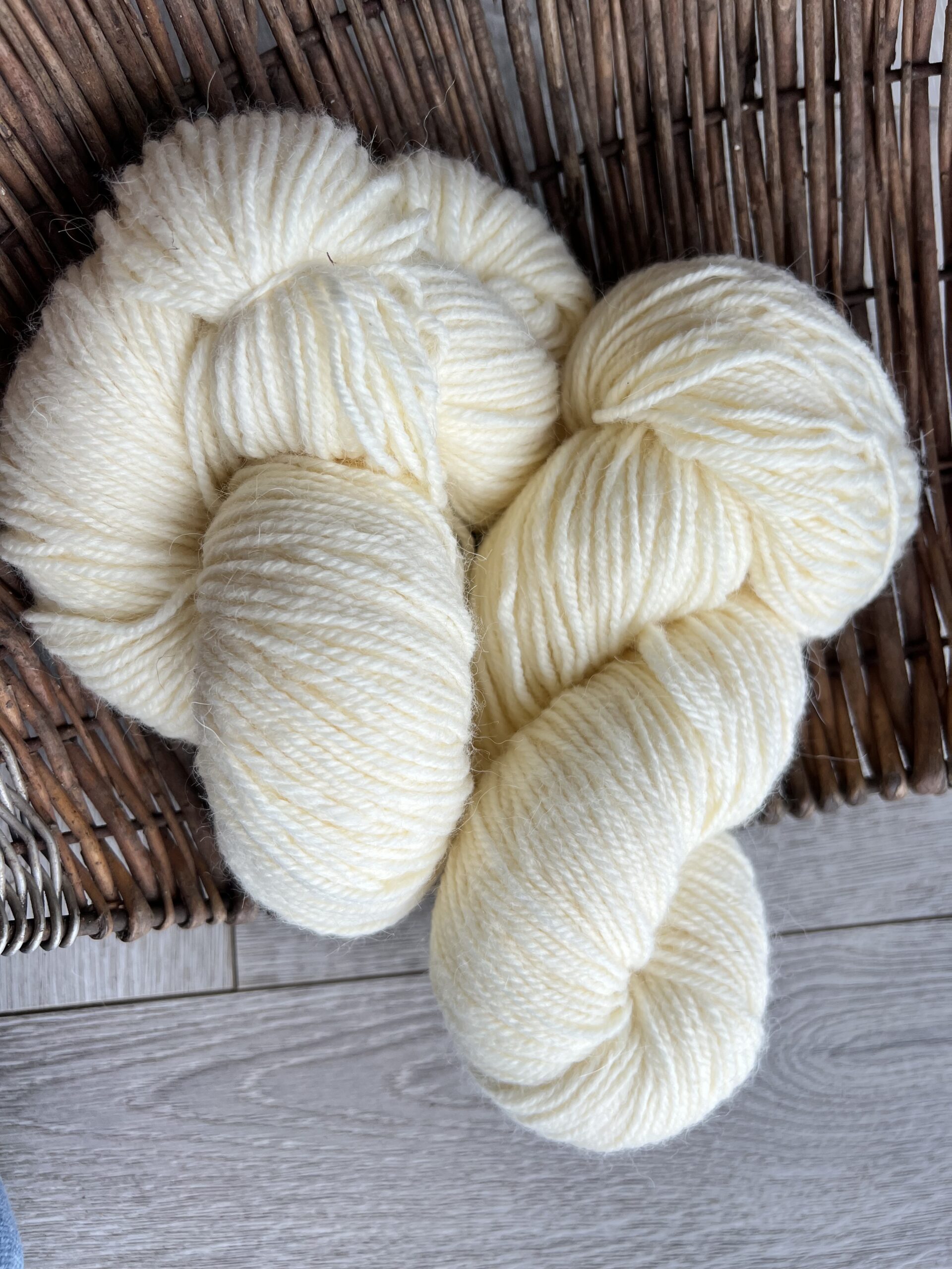 Alpakavilla lõng 100 g – VALGE, WoolLando