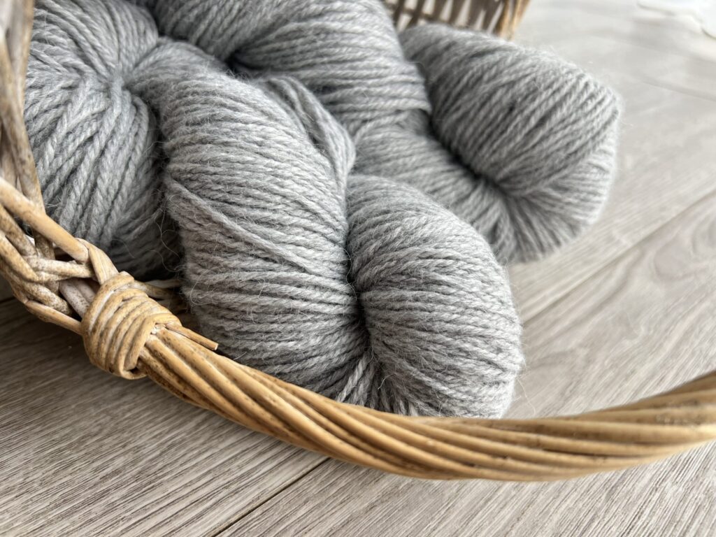 Alpakavilla lõng 100 g – HALL, WoolLando