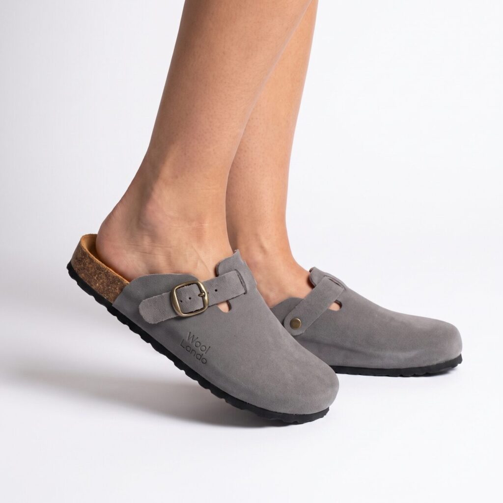 Hallid naturaalsest nahast sandaalid, WoolLando UNISEX